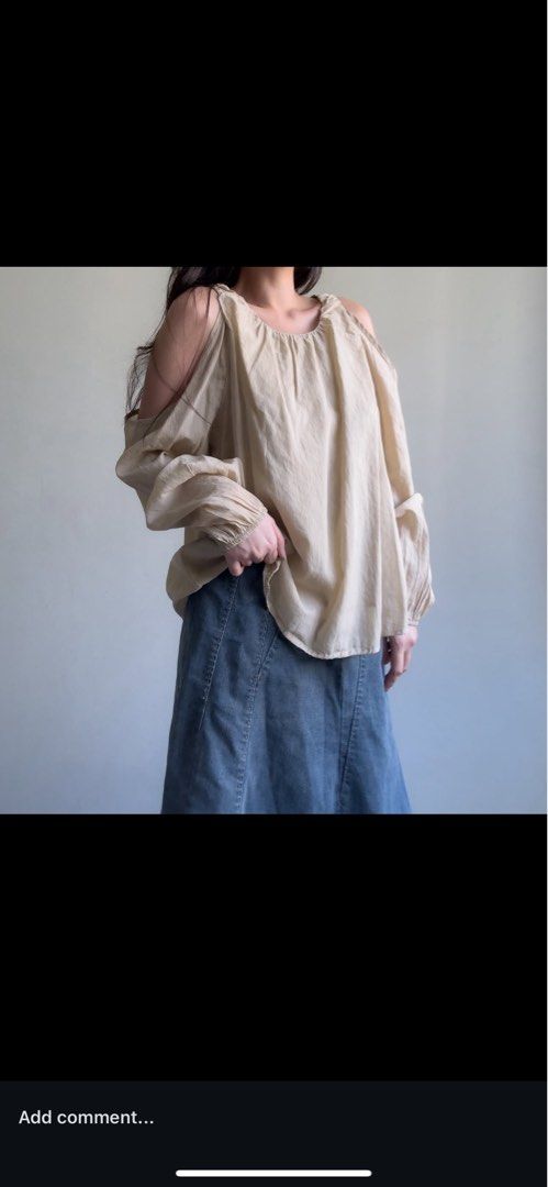 High Quality Open Shoulder Cotton Linen Top (Category: Longsleeves) located in Paranaque City. Submitted by matildascatalog (Listing ID 1356269148, Image 2). Description: ‼️Last price posted‼️ Purchased from kookiemrkt on IG (Photos from kookiemrkt) Size Medium Feels like an expensive top!! K-drama main character vibes So comfortable and pretty in person RFS: the color doesn't suit my skintone.