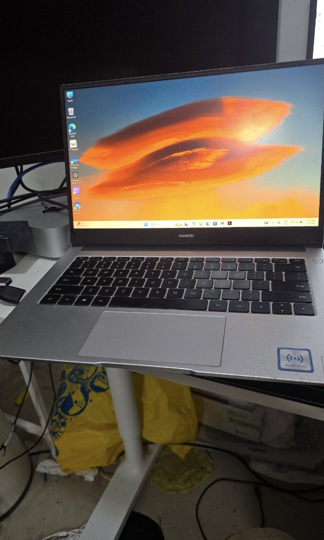 HUAWEI Mate book D14 LAPTOP (Category: Laptops & Notebooks) located in Caloocan City. Submitted by smjr71 (Listing ID 1356310343, Image 1). Description: 16G 512G SSD I5 Intel core 10th gen 14 inch Huawei matebook Original brick but cable is already third party 40k plus orig price last 2021 Price good until Nov 30.