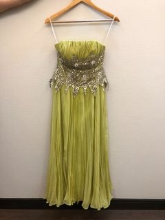 (Category: ) located in . Submitted by handmeglam (Listing ID 1356381983, Image 1). Description: .