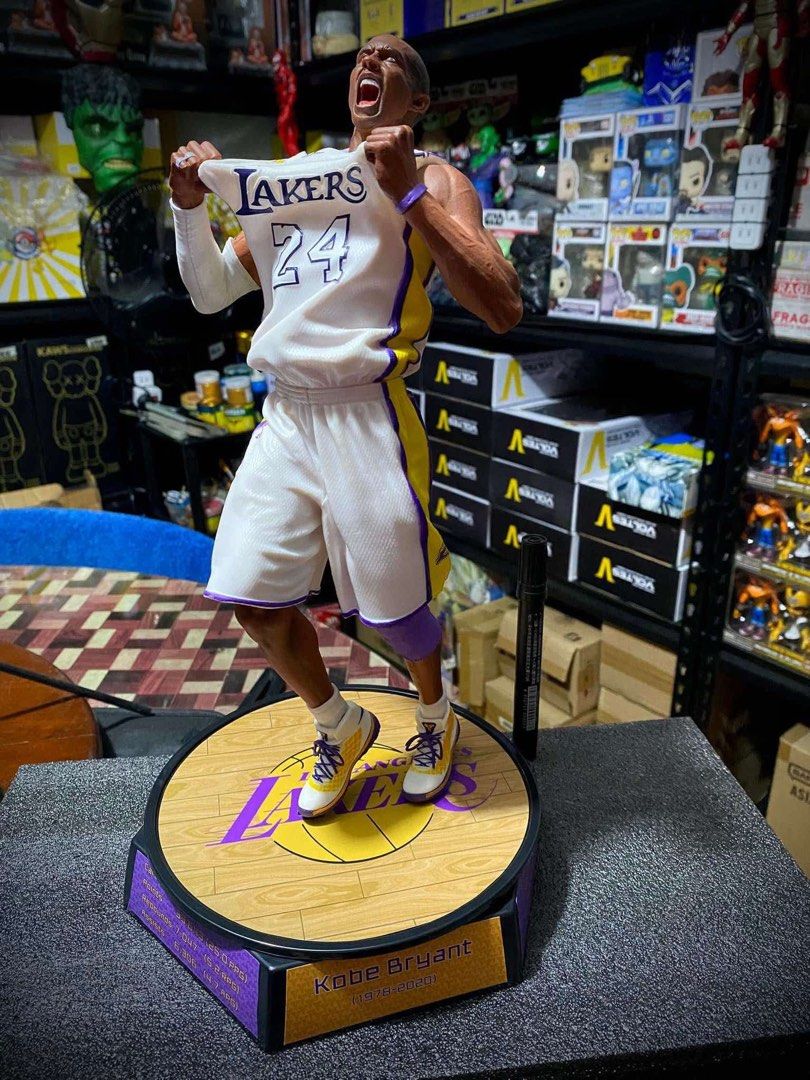 Kobe Figure White Jersey (Category: Figurines & Statues) located in Taytay. Submitted by michidc (Listing ID 1356325613, Image 1). Description: .
