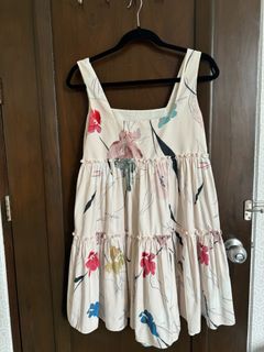 (Category: ) located in . Submitted by handmeglam (Listing ID 1356400377, Image 1). Description: .