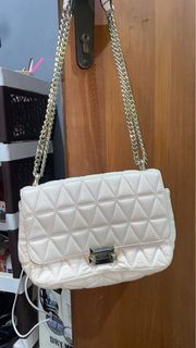 (Kategori: ) berada di . Dikirim oleh lovedbys_ (ID iklan 1356358959, Gambar 1). Deskripsi: .