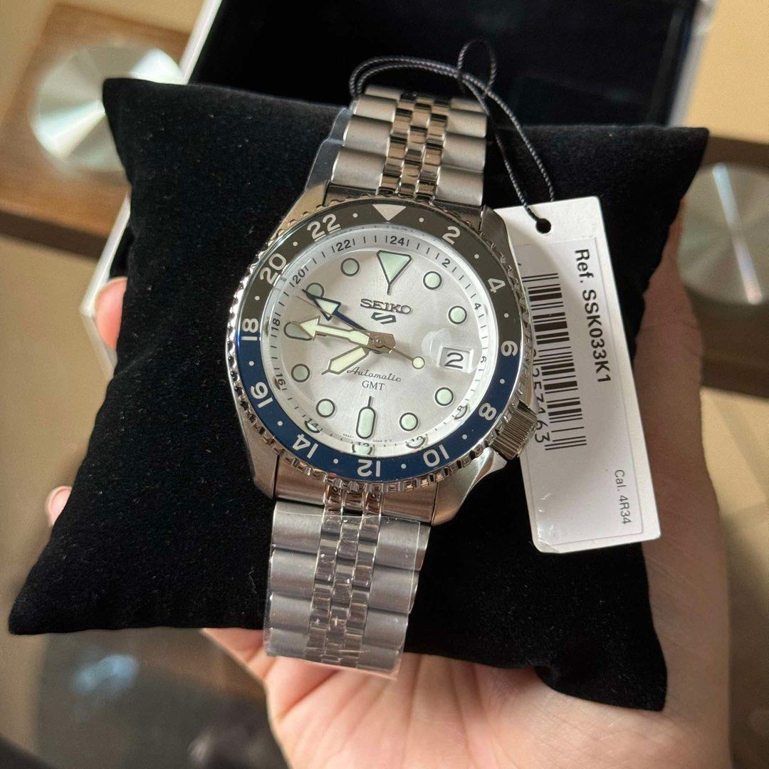 Original Seiko GMT Watch (Category: Men's Watches) located in Quezon City. Submitted by rcstny (Listing ID 1356394917, Image 3). Description: Original Seiko GMT Watch SSK003K1 Batman ₱19,500 SSK001K1 Bruce Wayne ₱21,000 SSK033K1 White Polar ₱21,500 SSK035K1 Starbucks ₱22,000 Complete and brand new💯.