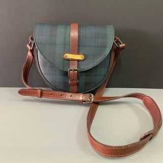 (Category: ) located in . Submitted by vintagebrandedstore (Listing ID 1356286739, Image 1). Description: .