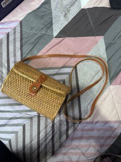 (Category: ) located in . Submitted by shesellpreloved (Listing ID 1356365132, Image 1). Description: .