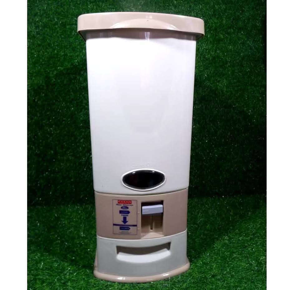 rice storage (Category: Food Organization & Storage) located in Manila. Submitted by asstditems (Listing ID 1356359914, Image 2). Description: mn 😍😍NEW!!! STOCKS!! 28 KILOS RICE DISPENSER 😍COLOR: CLEAN MOCHA WHITE Same day delivery via Lalamove Location: Manila Mop: Cod/Gcash payment.