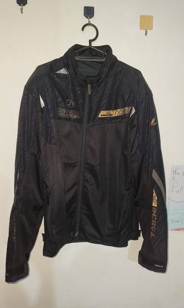 Riding jacket taichi (Category: Coats, Jackets and Outerwear) located in Paranaque City. Submitted by Disneyprincess (Listing ID 1356250604, Image 1). Description: bought for 8k need space and funds shipping via lalamove or j&t only care of buyer near Paranaque city hall.