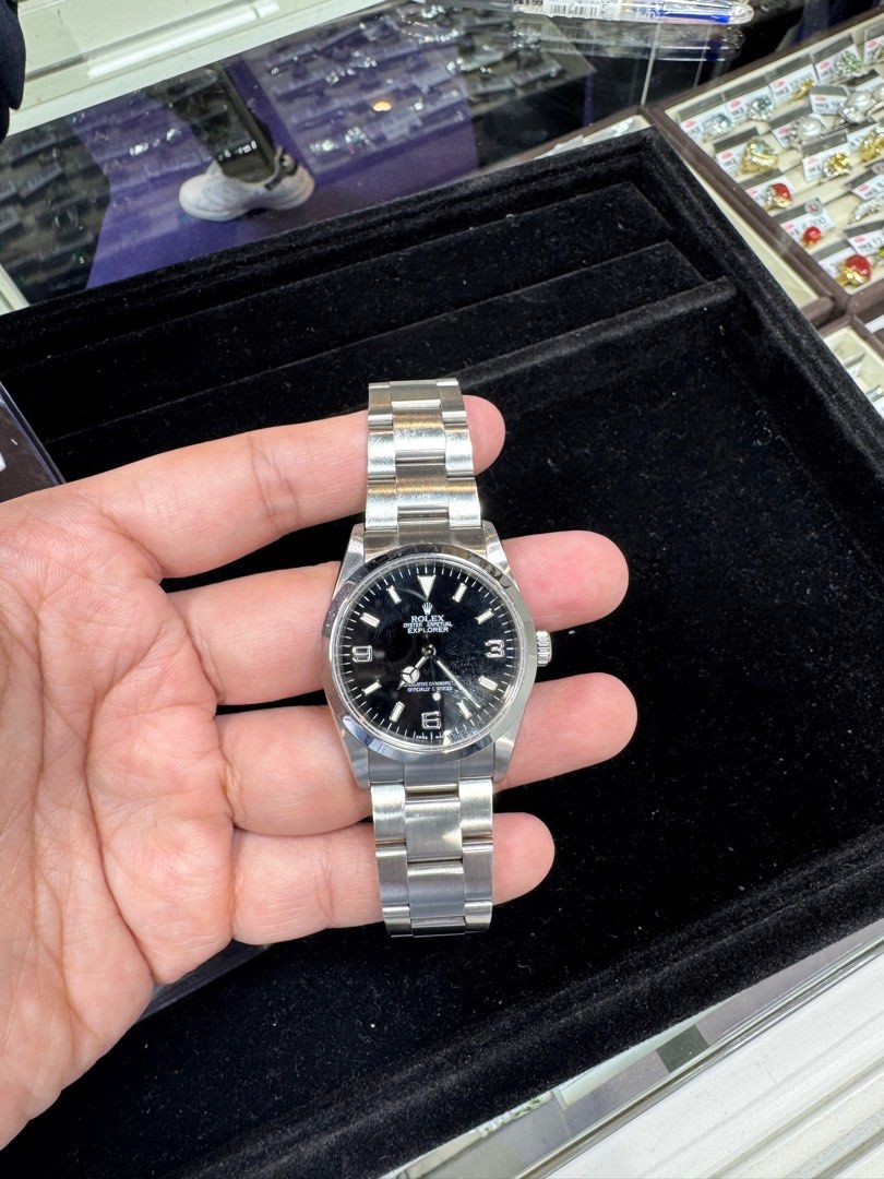 Rolex Explorer I 14270 (Category: Men's Watches) located in Manila. Submitted by nix1203 (Listing ID 1356269700, Image 3). Description: Rolex Explorer I 14270 Watch only.