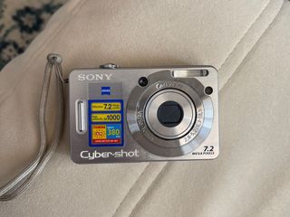 (Category: ) located in . Submitted by shopripreloved (Listing ID 1356342241, Image 1). Description: .