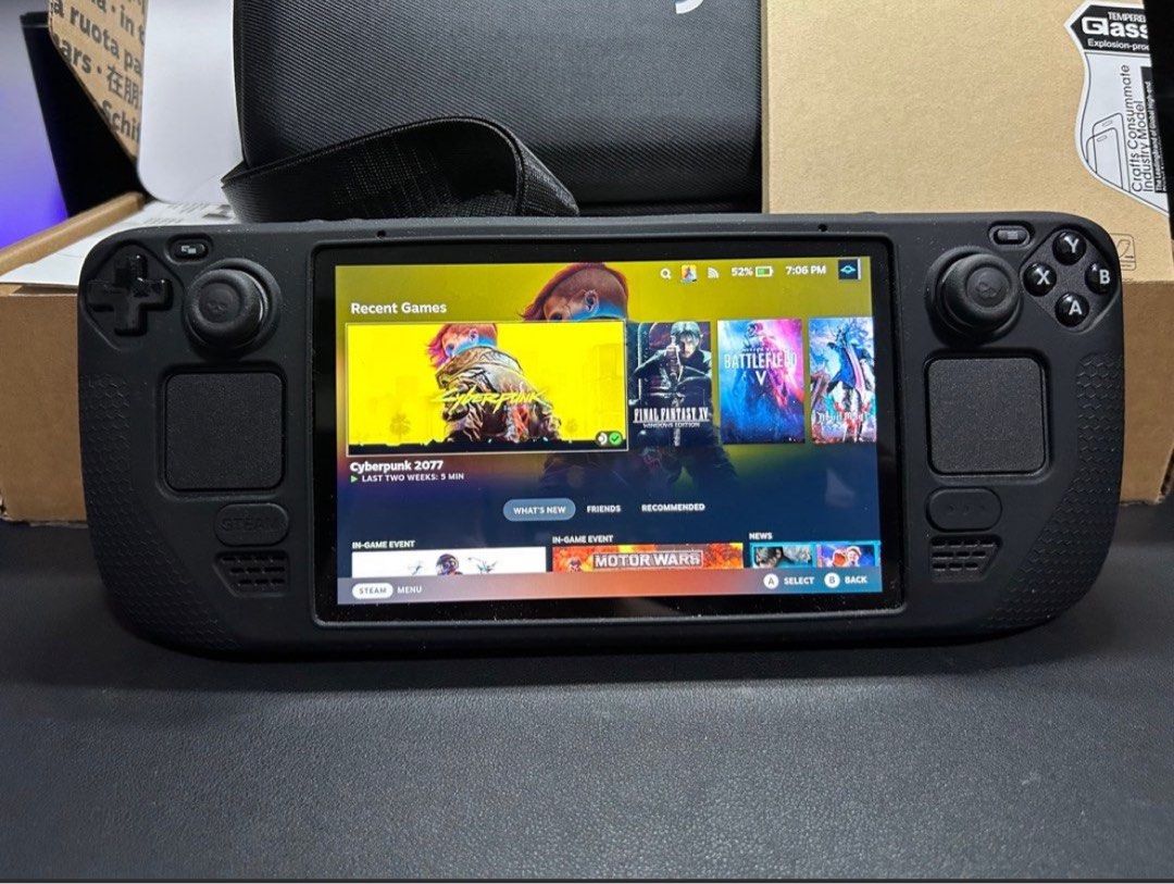 Steam Deck 1TB変装版 LCD（Steam Deck OLED Screen Comparison: 1TB 