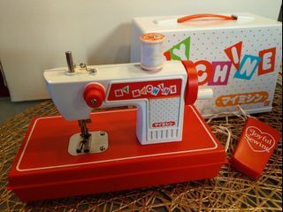 Vintage Bandai Mini Sewing Machine