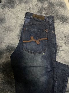 (Category: ) located in . Submitted by seshstore (Listing ID 1356329646, Image 1). Description: .
