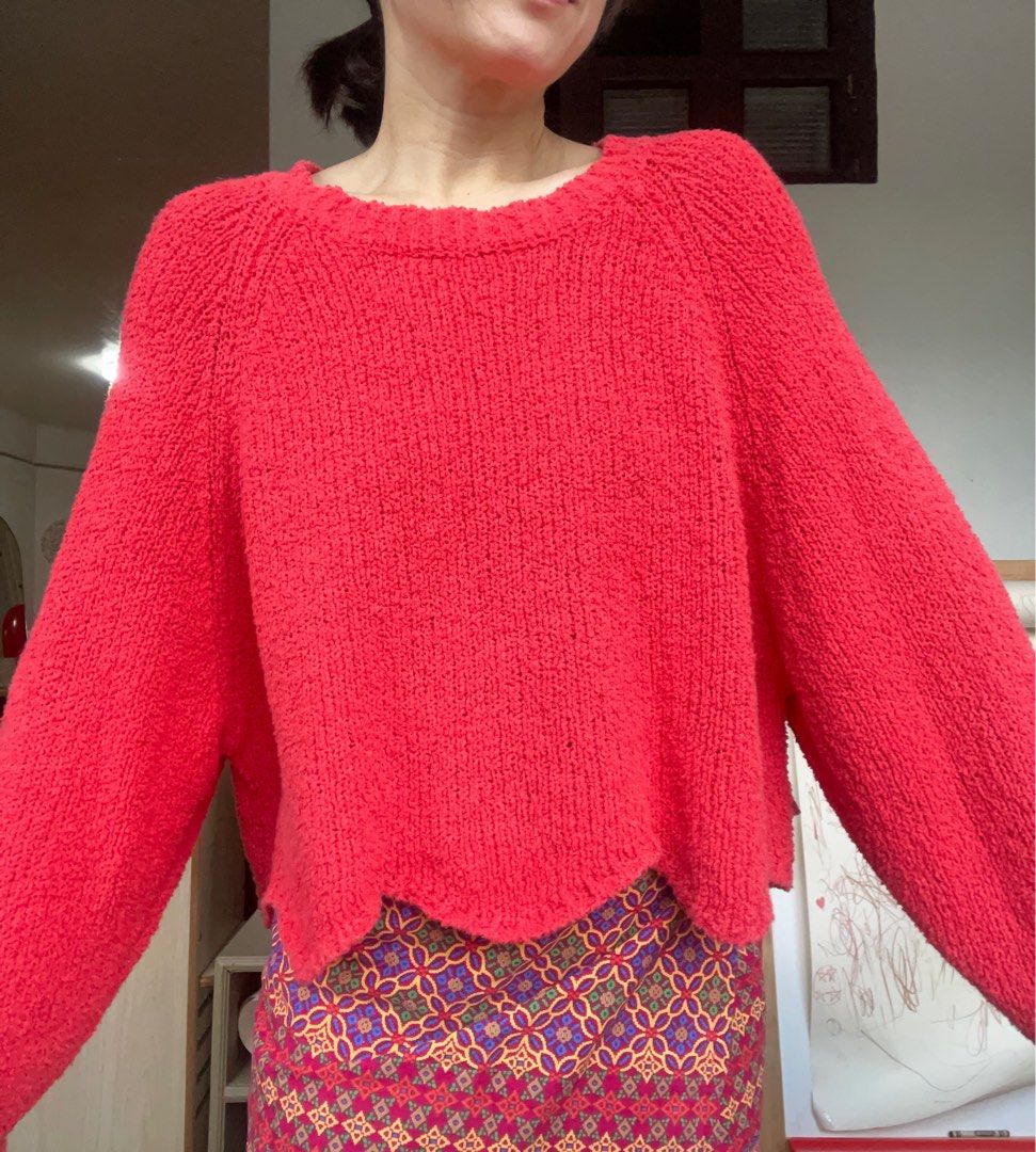 Zara Knit Sweater (Category: Coats, Jackets and Outerwear) located in San Juan City. Submitted by tabithajam (Listing ID 1356337650, Image 2). Description: Haven’t worn it in years so I’m letting it go. No damage at all. Slightly faded from use Can fit XS-M.