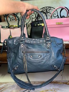 (Kategori: ) berada di . Dikirim oleh dayughassani (ID iklan 1356471694, Gambar 1). Deskripsi: .
