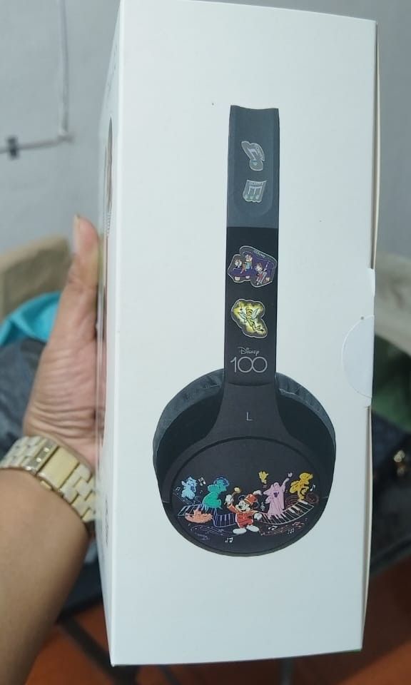 Belkin soundform mini wireless Disney edition legit (Category: Headphones & Headsets) located in Muntinlupa City. Submitted by rmn_b. (Listing ID 1356433576, Image 3). Description: Brandnew & authentic complete package.