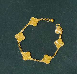 (Category: ) located in . Submitted by midahsfashion (Listing ID 1343673729, Image 1). Description: .
