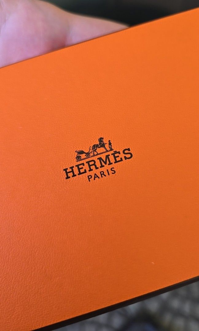 Bundle Orange boxes organize decor Authentic Hermes and Pratesi boxes storage multi purpose (Category: Storage Boxes & Baskets) located in San Juan City. Submitted by akioza (Listing ID 1356468163, Image 3). Description: multi purpose boxes. storage, decor etc... bundle the hermes box was from when i purchased a leather sleeve from my old phone Pratesi luxury box is big but old na all authentic. all original. whatever people call it... such a sha