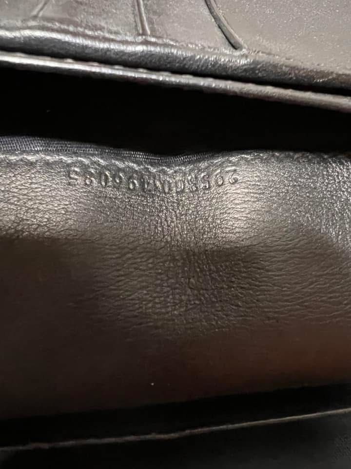 Gucci woc (Category: Luxury Bags & Wallets) located in Las Pinas. Submitted by luxuryrevealph (Listing ID 1356620940, Image 3). Description: .