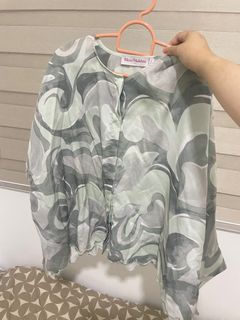 (Category: ) located in . Submitted by wardrobeclearance12 (Listing ID 1356560547, Image 1). Description: .