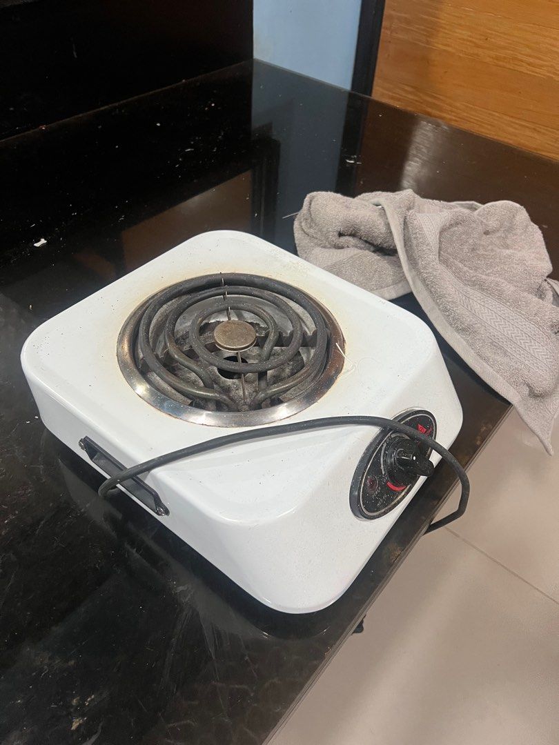 Induction Cooker (Category: Cookware & Accessories) located in Paranaque City. Submitted by pao0o (Listing ID 1356578589, Image 1). Description: INDUCTION COOKER NO BOX ITEM ONLY. .