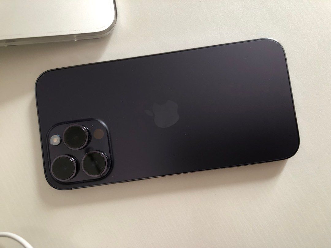 IPHONE 14 PRO MAX 256GB (Category: iPhone 14 Series) located in Caloocan City. Submitted by Aira90 (Listing ID 1356497192, Image 1). Description: no issues 87% BH 97% SMOOTH SLIGHTLY NEGOTIABLE WILLING TO MEET UP QC AREA.