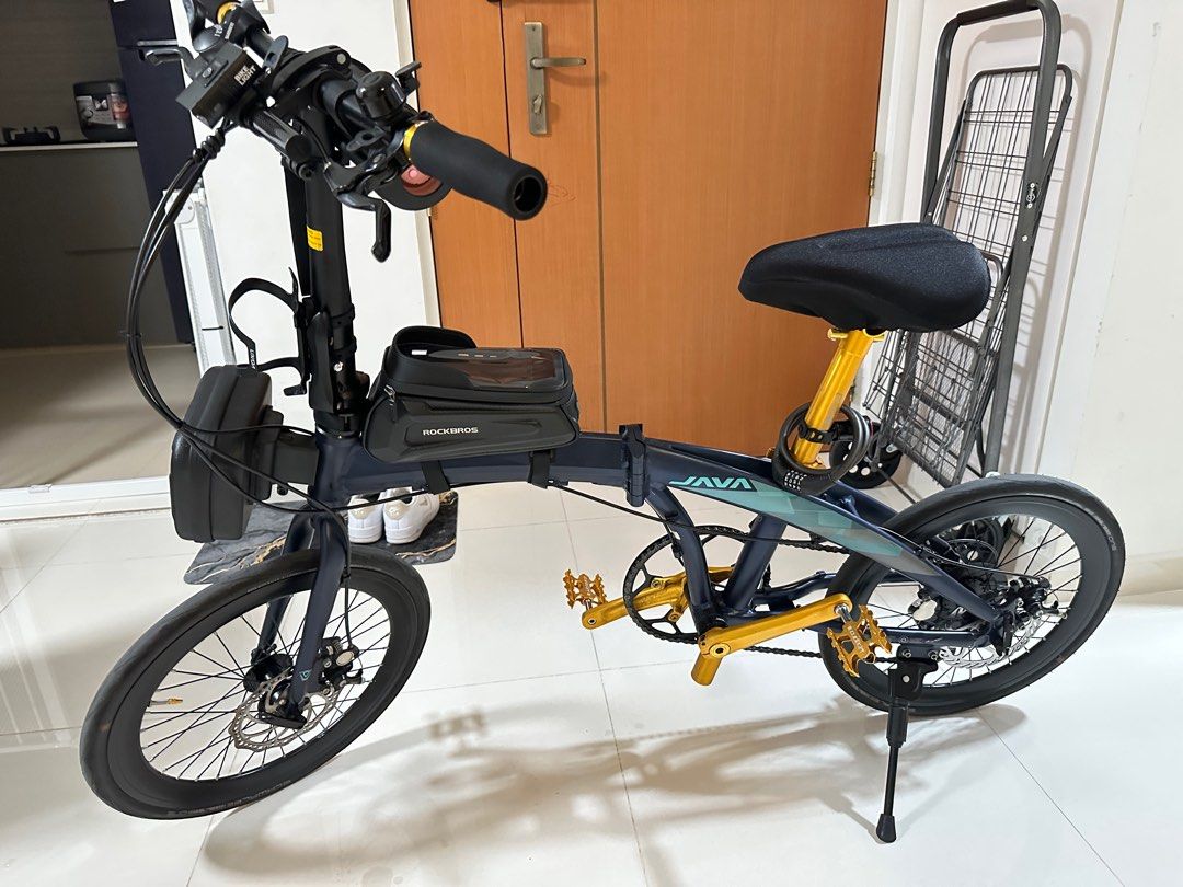 Java Zelo V2 Modded (Category: Bicycles) located in Singapore. Submitted by shaniceeshe (Listing ID 1356583375, Image 1). Description: Want to sell my rarely used bicycle as no time to ride. Mod List: Schwalbe one tyres 406 aero wheelset Litepro A61 Seat Pole 33.9mm Litepro Gold Hollow Tech Crankset Black T53 Chain Rings Litepro Gold Pedals (Can change back black if requested) Litepro Gold Handle (Can change back black if requested) New Rotor Shi