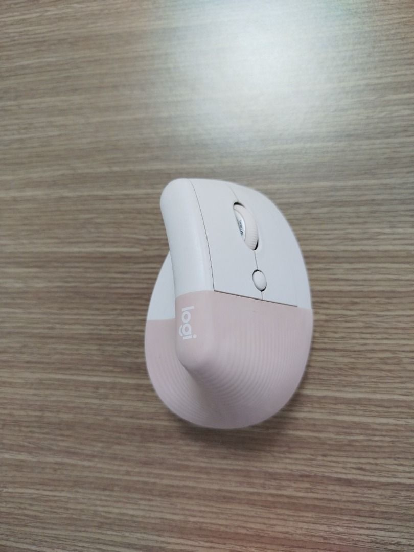 Logitech Lift Ergonomic Mouse (Bluetooth/2.4ghz) rose (Category: Mouse & Mousepads) located in Quezon City. Submitted by calibre027 (Listing ID 1356499667, Image 2). Description: Logitech Lift Ergonomic Mouse (Bluetooth/2.4ghz) rose ✔100% ORIGINAL, all working, unli check upon pickup ✔ Lift’s optimal 57° angle places you in what we like to call “natural handshake position”. This puts less pressure on your wrist throughout the day and places your 
