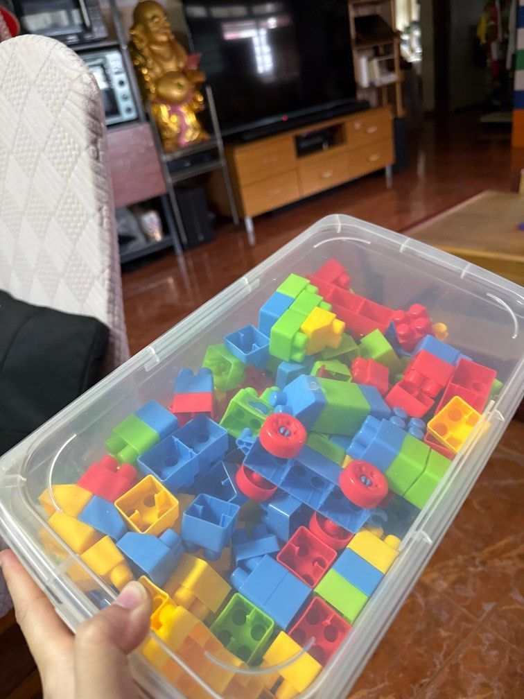 Mini blocks (Category: Lego & Building Sets) located in Singapore. Submitted by acby2 (Listing ID 1356498441, Image 2). Description: Doesn’t come with box. .