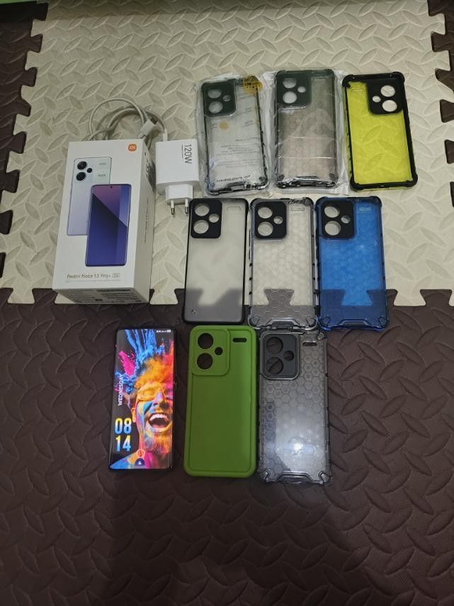 Redmi Note 13 Pro Plus (Category: Xiaomi) located in Imus. Submitted by jayharvey66 (Listing ID 1356444142, Image 2). Description: Redmi Note 13 Pro Plus Complete Box And Charger 12-512 Global Version No Issues 😃.
