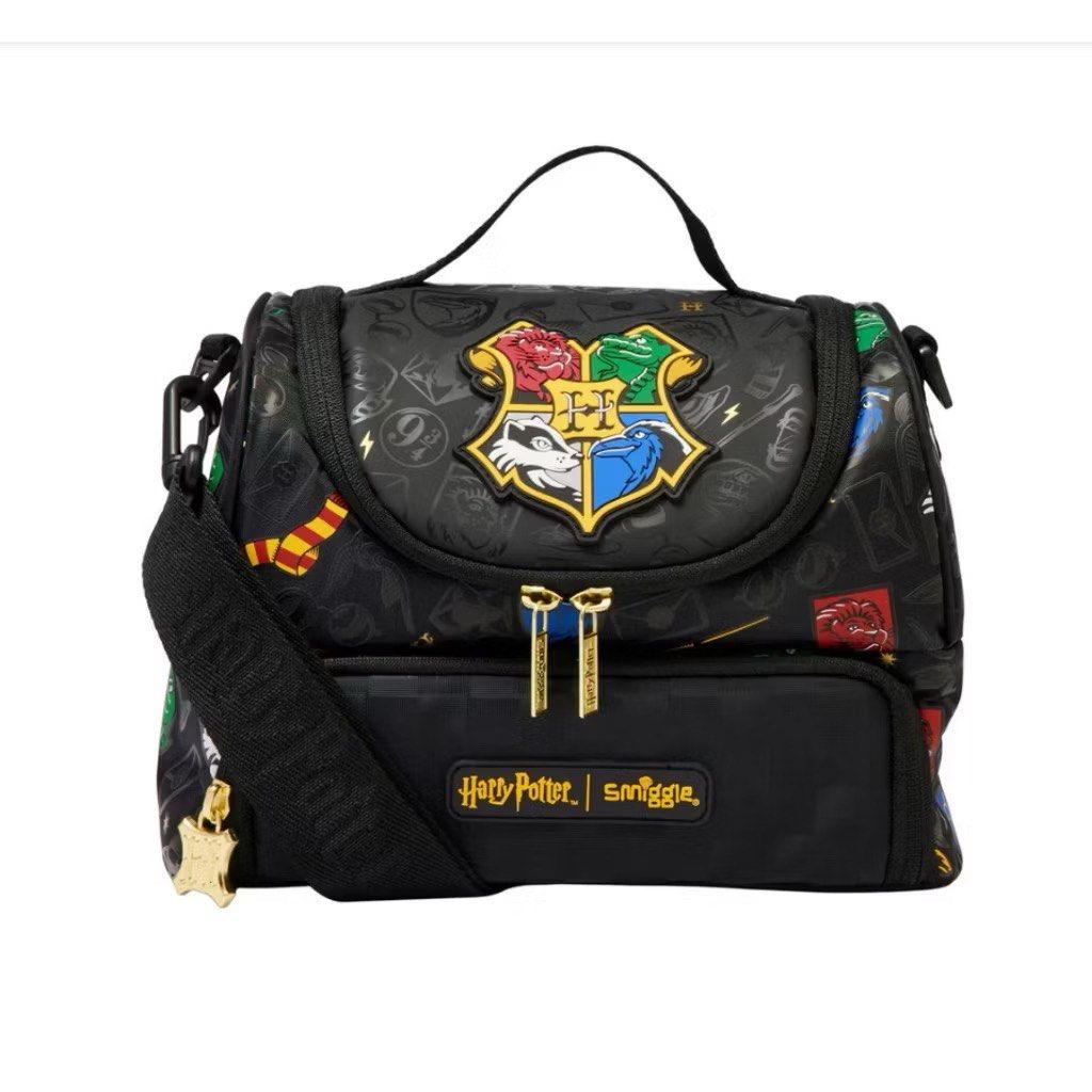 Original Smiggle bagpack Harry Potter backpack jasport (Category: Backpacks) located in Singapore. Submitted by potein.unlimited (Listing ID 1325989642, Image 3). Description: .