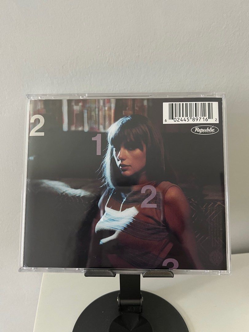 Taylor Swift Midnights CD (Category: CDs & DVDs) located in Bacoor. Submitted by farisseth (Listing ID 1356489821, Image 2). Description: 💿 Taylor Swift Midnights CD - small crack on the front plastic hard case - cd is in good condition - bought personally from Target ₱750 MOP: gcash/maya.