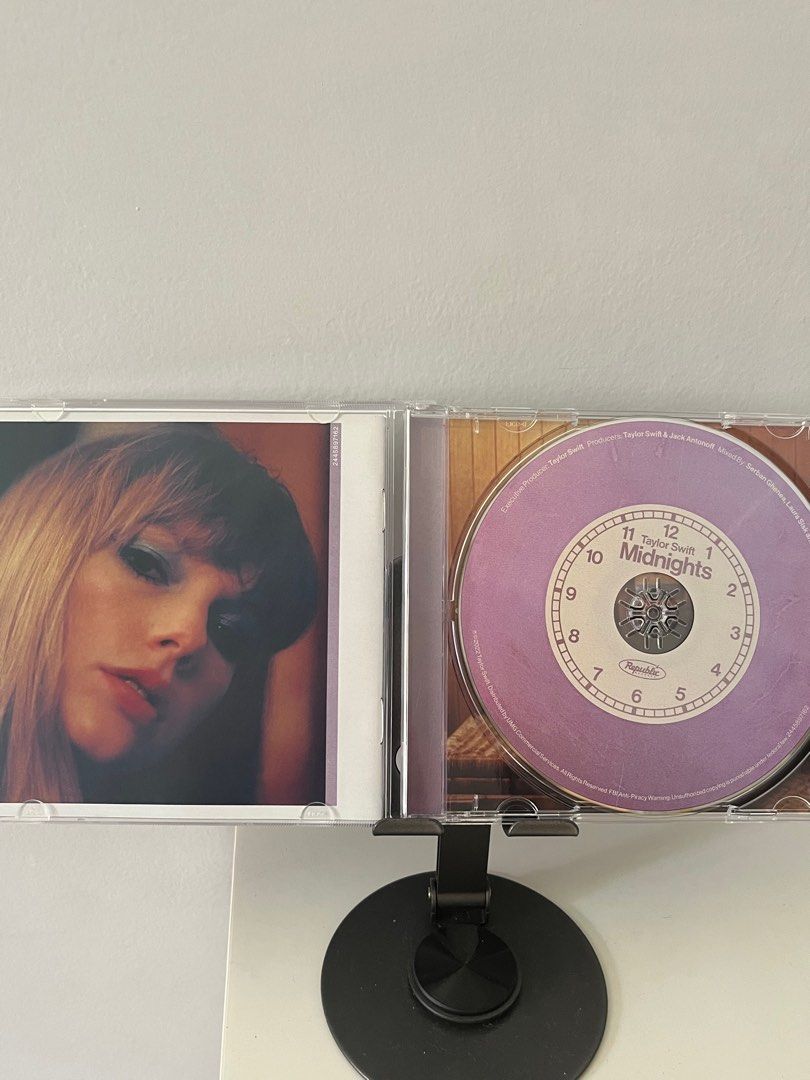 Taylor Swift Midnights CD (Category: CDs & DVDs) located in Bacoor. Submitted by farisseth (Listing ID 1356489821, Image 3). Description: 💿 Taylor Swift Midnights CD - small crack on the front plastic hard case - cd is in good condition - bought personally from Target ₱750 MOP: gcash/maya.