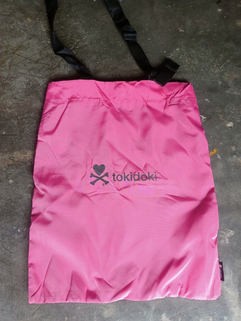 Tokidoki bag (Category: Shoulder Bags) located in Tacloban City. Submitted by pascore (Listing ID 1356493520, Image 2). Description: L15 W12.5.