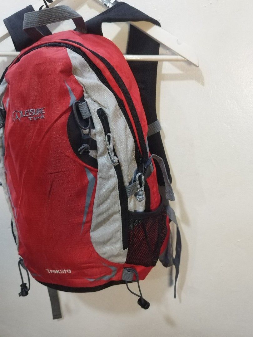 TREKSTA LEISURE TIME BACKPACK (Category: Backpacks) located in Sorsogon. Submitted by mang_thrift2 (Listing ID 1356532637, Image 3). Description: with rain cover as new.