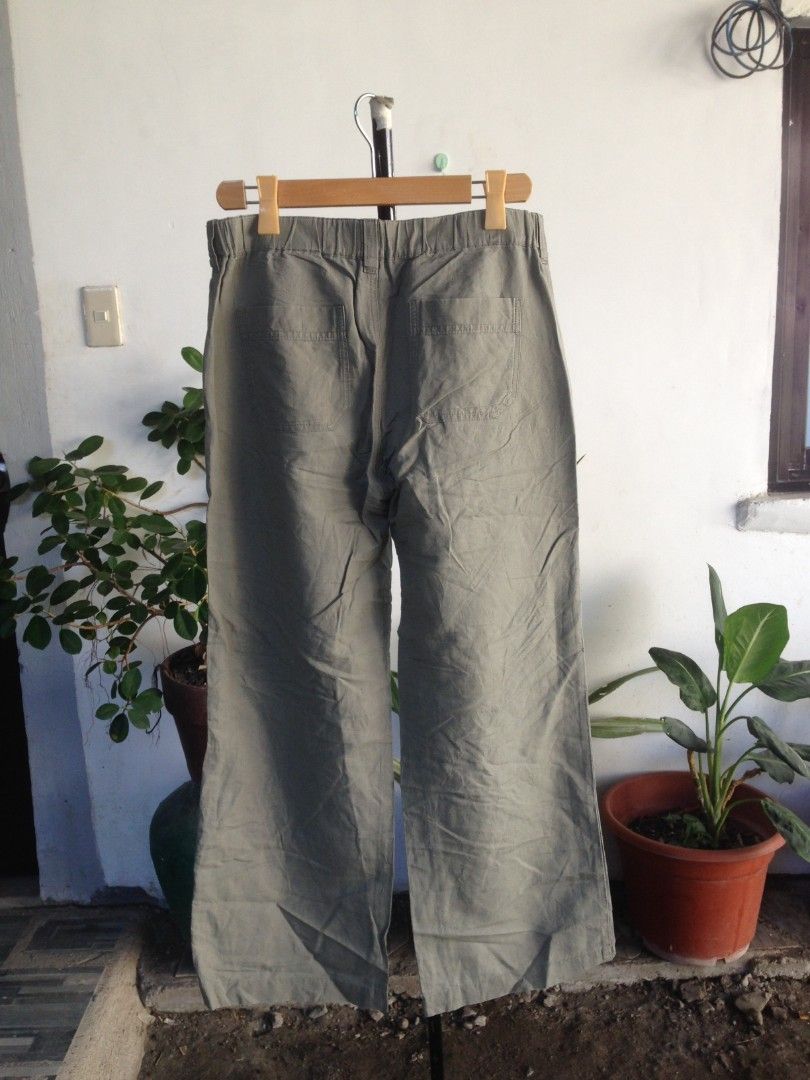 Uniqlo Pants (Category: Jeans) located in San Fernando. Submitted by hellokteesph (Listing ID 1356456423, Image 3). Description: uniqlo pants size 32 length: 34 like new mop gcash jnt direct.