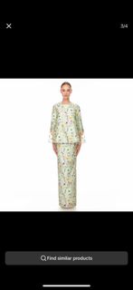 (Category: ) located in . Submitted by fullwardrobe94 (Listing ID 1356587579, Image 1). Description: .
