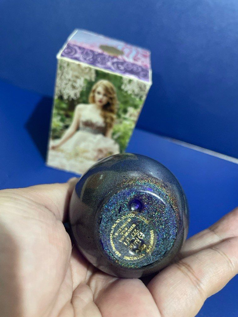 Wonderstruck by Taylor Swift Perfume (Category: Fragrance & Deodorants) located in Plaridel. Submitted by graciesgoodies (Listing ID 1356556105, Image 3). Description: Vintage Wonderstruck Perfume by Taylor Swift Collector’s piece 30ml bottle with 15ml juice left.