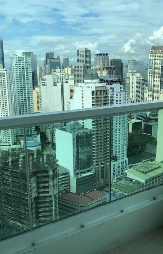 1BR unit in The Beacon, Makati (Category: Apartments & Condos) located in Quezon City. Submitted by remax.portfolio (Listing ID 1356684350, Image 3). Description: For Sale: 1BR unit in The Beacon, Makati - 54.5sqm - with parking - with A/C, stove and bathroom fixtures - with balcony - facing east - selling price P10,000,000 negotiable - for investment (currently tenanted).