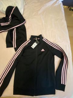 (Category: ) located in . Submitted by timetodeclutterrrrrr (Listing ID 1356717012, Image 1). Description: .