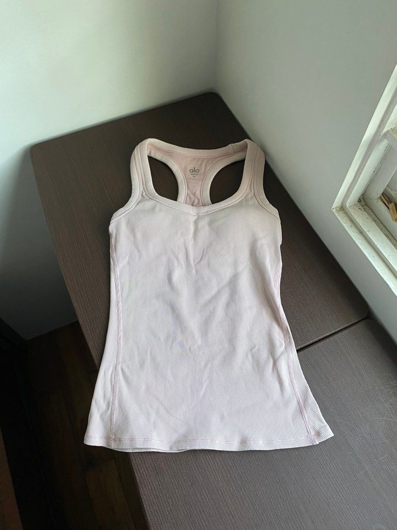 Alo Yoga Support Rib-Knit Tank In Light Pink (XS) (Category: Activewear) located in San Pedro. Submitted by gumamelagal (Listing ID 1356746877, Image 1). Description: 🩷 retails for 3,400 + international shipping 🩷 barely used mop: gcash, bdo mod: j&t, lalamove.