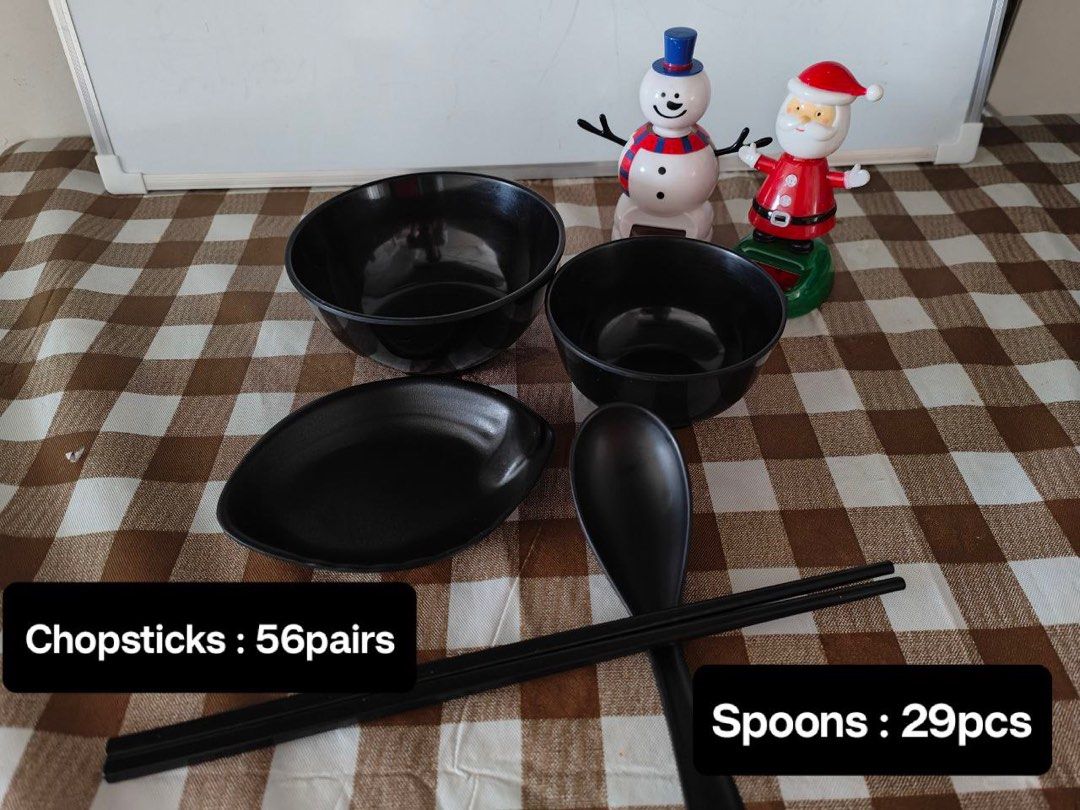 Assorted Kitchenware (Category: Dinnerware & Cutlery) located in Singapore. Submitted by bkieong (Listing ID 1356731186, Image 1). Description: Selling because moving out! Well cared for utencils looking for a new owner! Rice bowl - $2/ea Small bowl - $2/ea Saucer - $1.50/ea.
