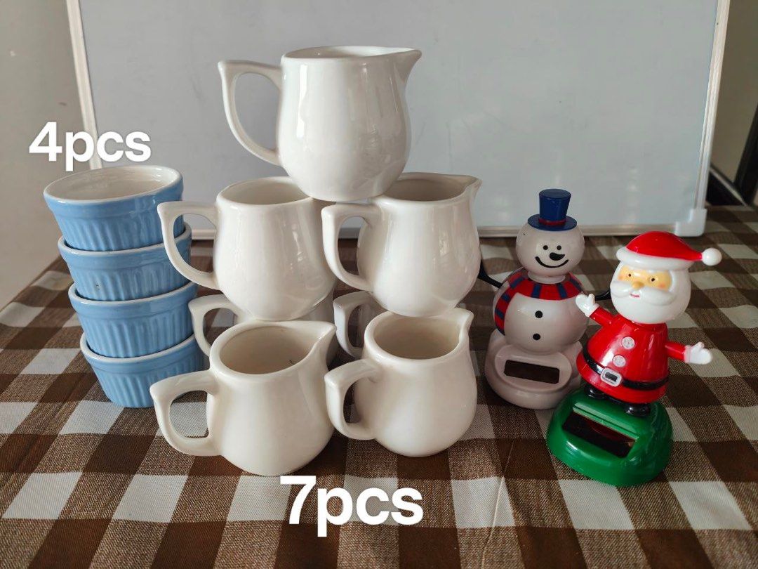 Assorted Kitchenware (Category: Cookware & Accessories) located in Singapore. Submitted by bkieong (Listing ID 1356734713, Image 1). Description: Moving out sale! Well loved kitchenware with the prices as stated below: Cupcake Bowls (Blue): $3 (x4) White Mini Jars: $3 (x7) Metal Strainer: $2 (x3) White Bowl: $3 (x6).