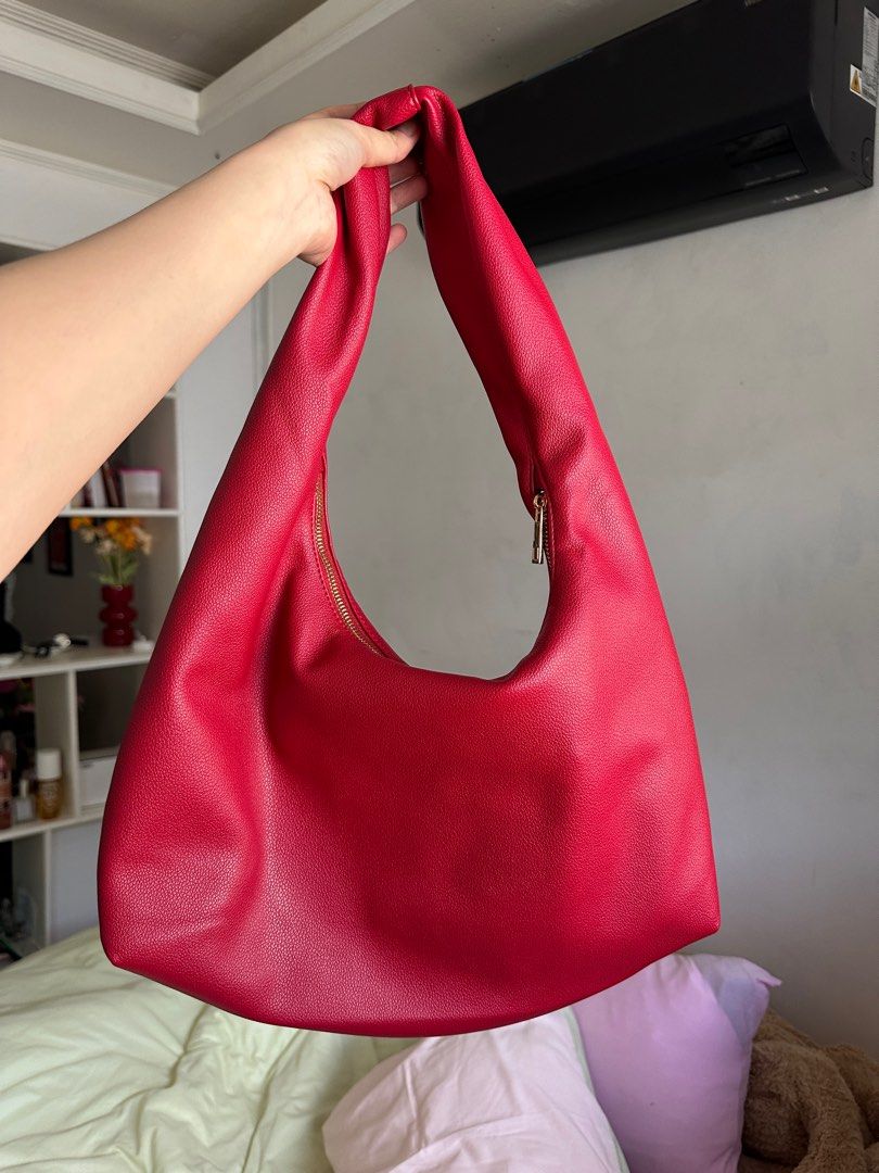 Aztrid jojo large hobo bag in Spice (Category: Shoulder Bags) located in Quezon City. Submitted by mobynmible (Listing ID 1356716959, Image 3). Description: Like new! Used 2-3x No box included. Rfs: not my style anymore. Have too many bags na .