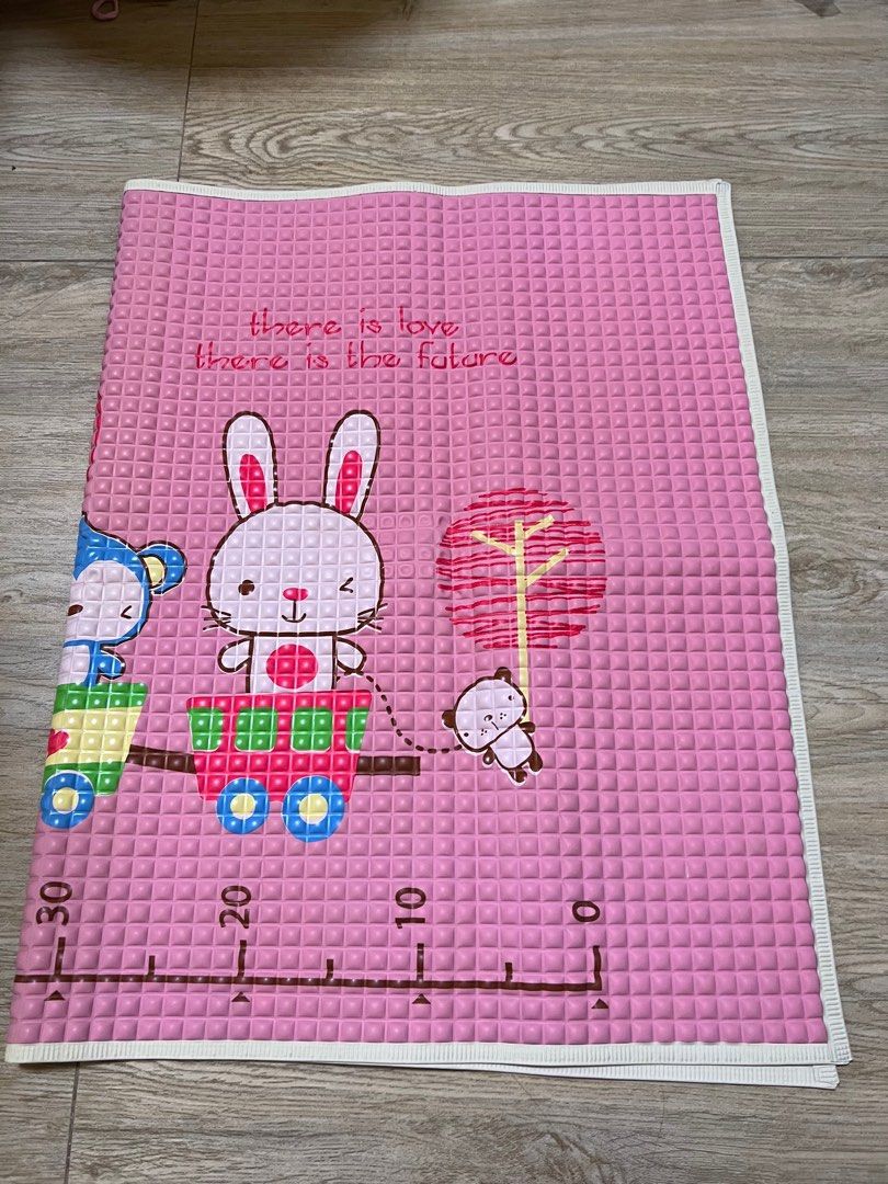 Baby Rubber mat (Category: Changing Mats & Accessories) located in Cainta. Submitted by 4k.clothing (Listing ID 1356728938, Image 2). Description: 60x90 Size fit sa baby Crib.