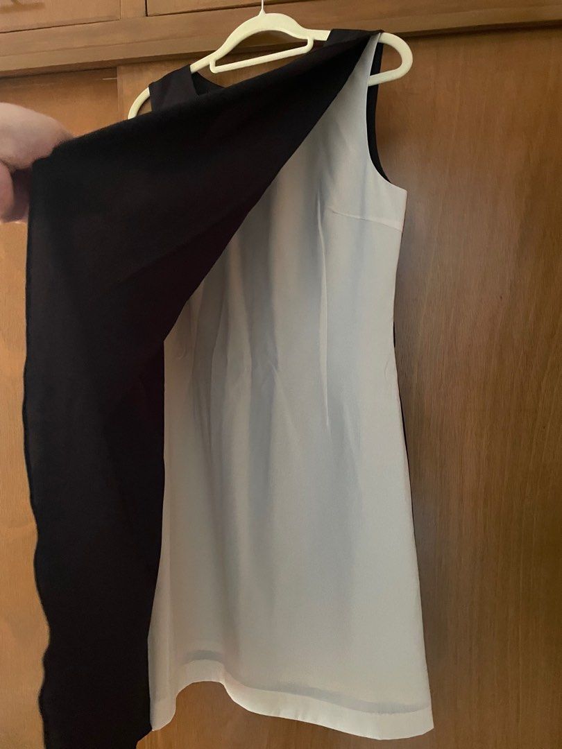 Black and White Formal Dress (Category: Dresses) located in Manila. Submitted by cloudymondi (Listing ID 1356704876, Image 2). Description: .
