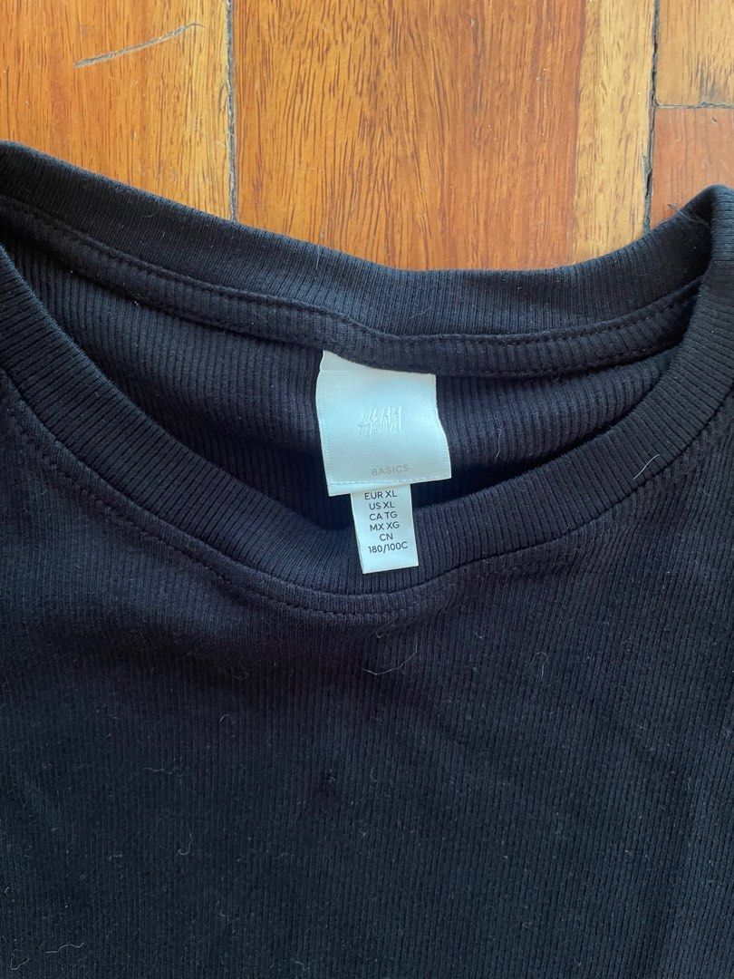 Black Crop Top (Category: Shirts) located in Manila. Submitted by cloudymondi (Listing ID 1356703402, Image 2). Description: .