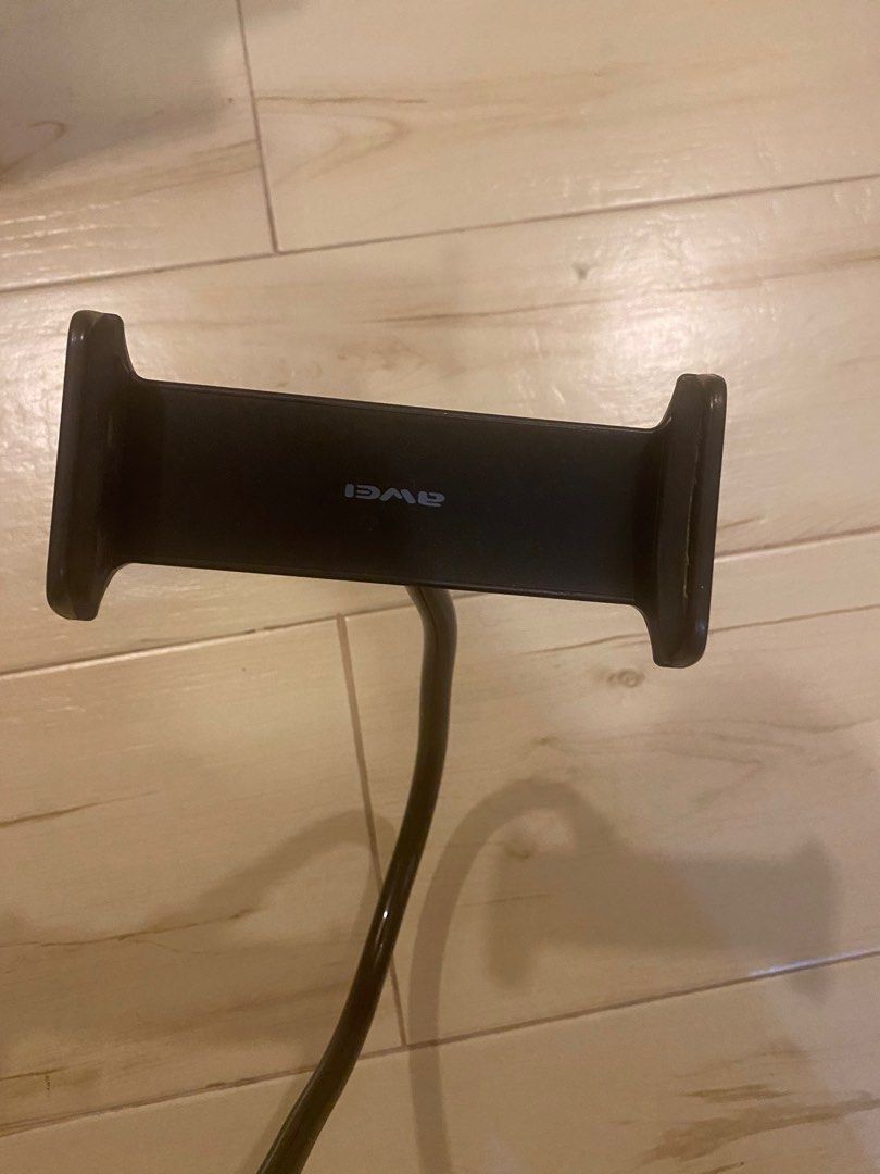 Cellphone holder(sturdy) (Category: Mounts & Holders) located in San Juan City. Submitted by mcl_stuff888 (Listing ID 1356738566, Image 2). Description: Free for every 300 worth of purchase Rfs- decluttering.