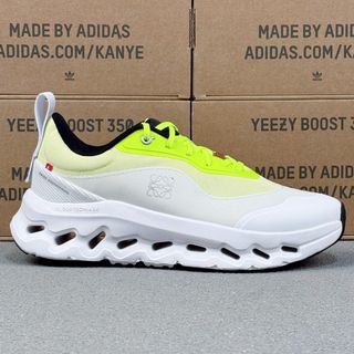 (Category: ) located in . Submitted by fashion.shoppp (Listing ID 1356750737, Image 1). Description: .