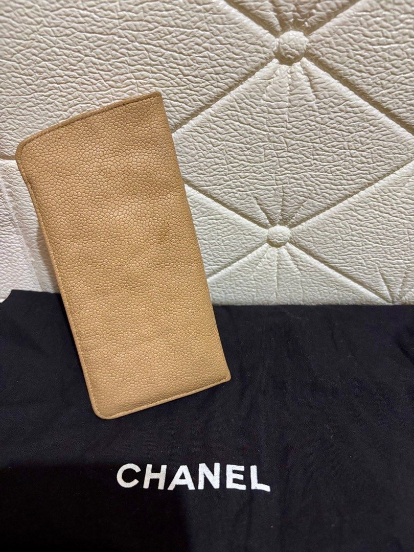 chanel lipstick / eyeglass case caviar (Category: Luxury Bags & Wallets) located in Bay. Submitted by bunini7 (Listing ID 1356775772, Image 3). Description: .