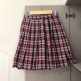 (Kategori: ) berada di . Dikirim oleh thriftbyjuni (ID iklan 1356781091, Gambar 1). Deskripsi: .